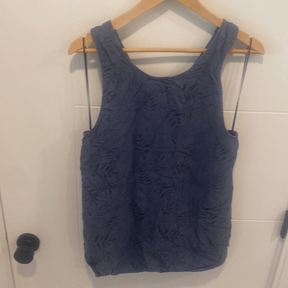 Tentree Blue Relaxed Sleeveless Tank Top - Picture 3 of 11